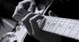 5 Factors That Could Be Causing Fret Buzz (and How to Fix It)